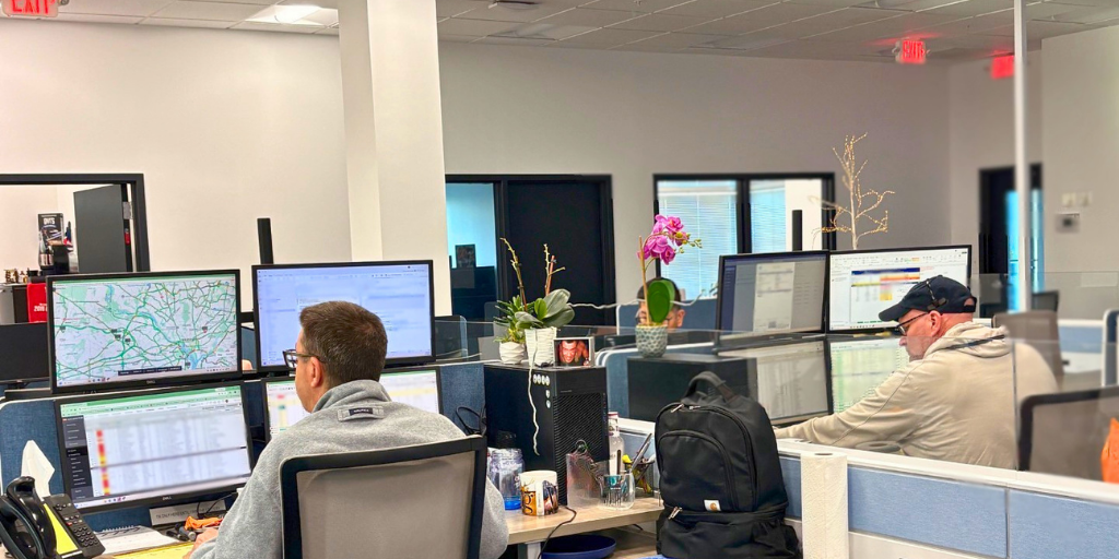 What Does a Dispatcher Do? A Day Inside Courier Dispatch Operations